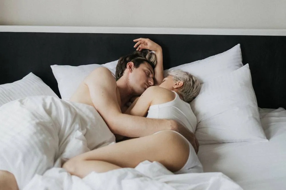 Sexo más duradero: trucos, juegos y productos para durar más en la cama